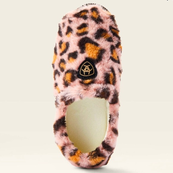 Ariat Shoes - Ariat fuzzy pink leopard print slippers size L